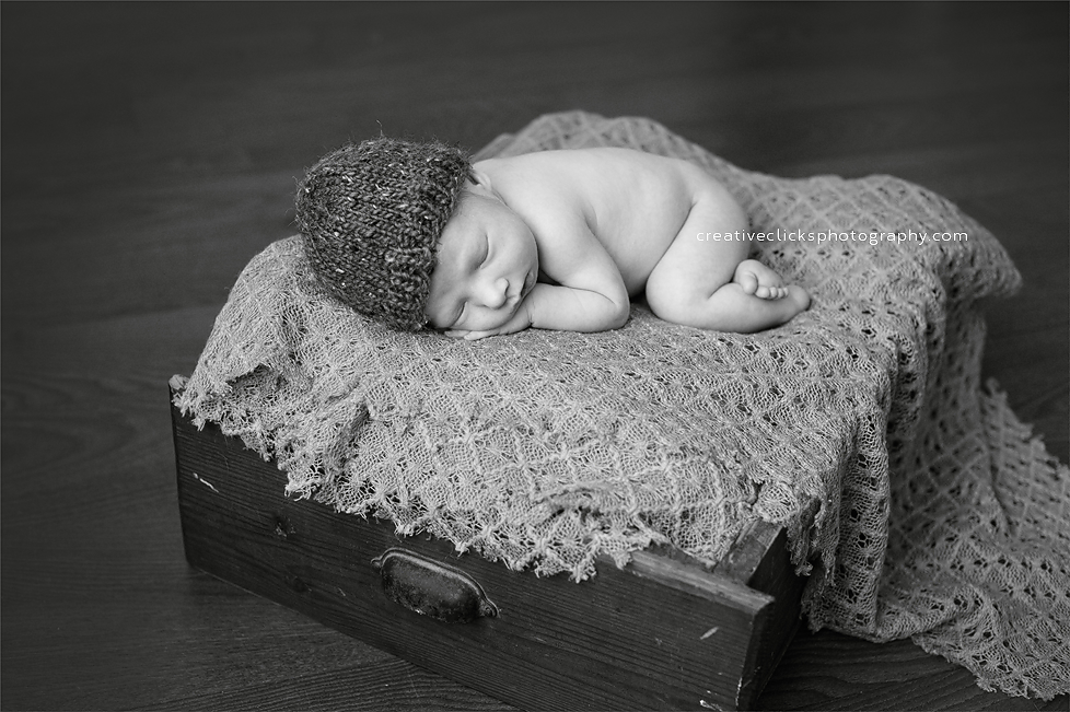 Ezra-organic-natural-newborn-photography